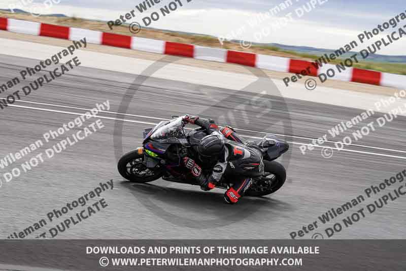 cadwell no limits trackday;cadwell park;cadwell park photographs;cadwell trackday photographs;enduro digital images;event digital images;eventdigitalimages;navarra;no limits trackdays;peter wileman photography;racing digital images;trackday digital images;trackday photos
